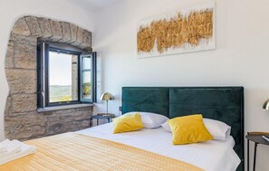 3 chambres, lit parapluie, Wi-Fi gratuit, draps fournis