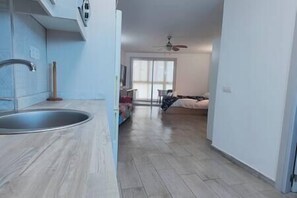 Iron/ironing board, travel cot, WiFi, bed sheets