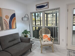 Smart TV - Waterfront Building 1st Floor, Pools, Beach Items. Just Renovated.  (Madeira Beach)