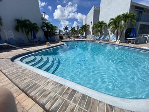 Piscine extérieure, piscine chauffée