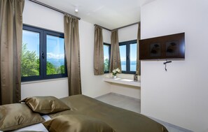 4 bedrooms, free WiFi, bed sheets