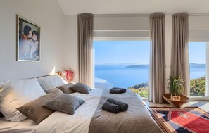 3 bedrooms, travel cot, free WiFi, bed sheets - Nice home in Moscenice (Moscenice)