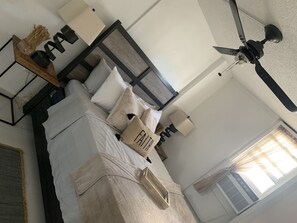 Room - Beautiful Tropical Escape 1 bd. Apt. 7g (Carolina)