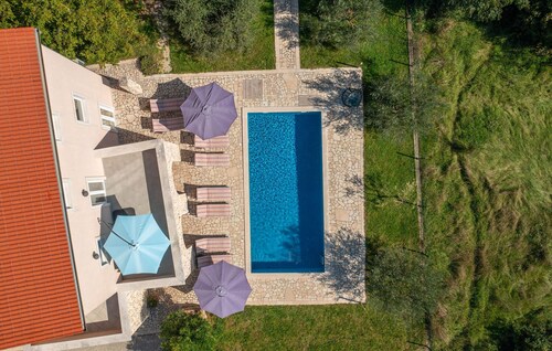 Lovely home in Motovun