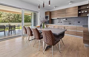 Kühlschrank, Ofen, Herdplatte, Geschirrspüler