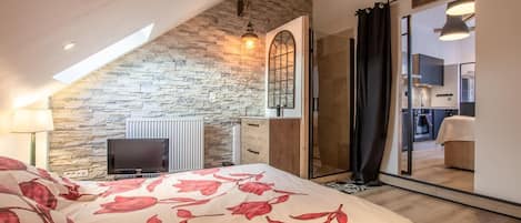 1 chambre, fer et planche Ă repasser, lit parapluie, Wi-Fi gratuit
