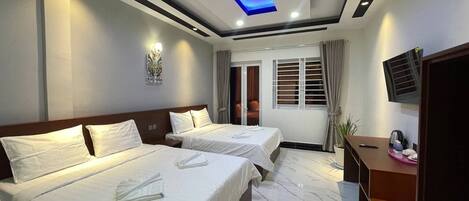 Familieværelse med dobbeltseng eller 2 enkeltsenge - 2 dobbeltsenge - bjergudsigt | Gratis Wi-Fi