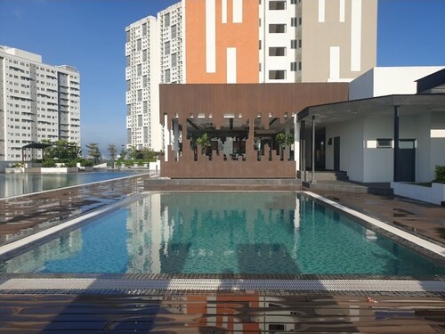 Comfy Suite Room with 1 Bedroom and 1 Living Room