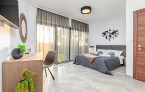 6 bedrooms, free WiFi, bed sheets