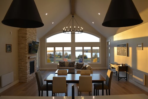 Modern PEI Cottage with Stunning River Views - Near Cavendish