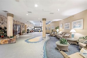 Lobby - King Oceanview Studio w/kitchen, pool, hot tub,game room near Daytona Boardwalk (Daytona Beach)