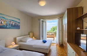 5 dormitorios, cuna de viaje, wifi gratis y ropa de cama