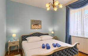 5 quartos, berço de viagem, Wi-Fi de cortesia, roupa de cama