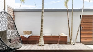 Terrace/patio - 'Villa One' Walk to Noosa Beach & Hastings Street (Noosa)