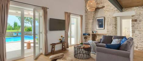 Fernseher, Stereoanlage