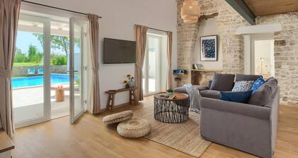 Lovely home in Tinjan
