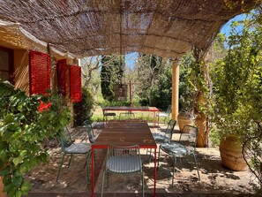 Outdoor dining - Villa with park and pool (Pollensa / Pollença)