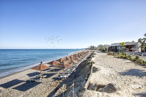 Nær stranden