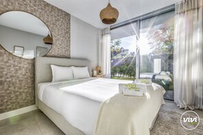 3 chambres, fer et planche à repasser, Wi-Fi gratuit, draps fournis