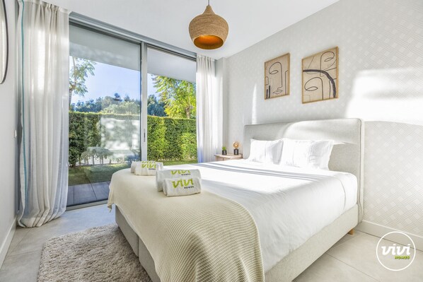 3 bedrooms, iron/ironing board, free WiFi, bed sheets