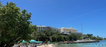 Amazing views and great location - 4 Bedroom Estate Bakekroe in St Thomas