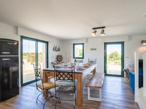 Dining - Vacation home Ty Man by Interhome (Guimaëc)