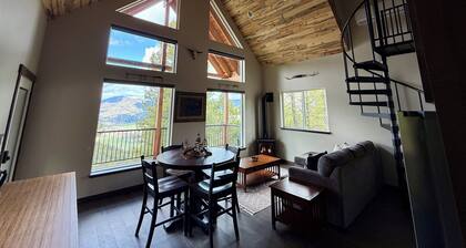 Cabin Retreat: Mountain Views, Starlink Wi-Fi, Stargazing, Hiking, Adventures!