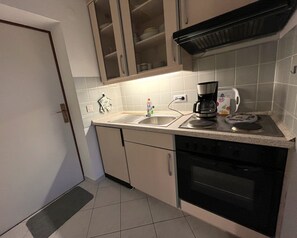 Unclassified image, 2 of 17, button