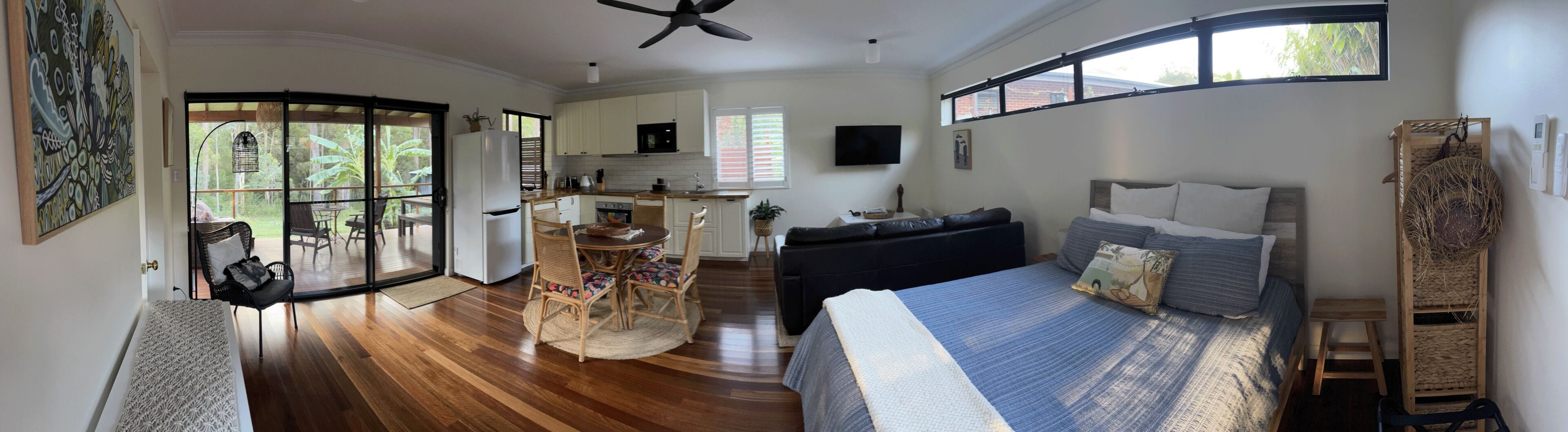 1 slaapkamer, een strijkplank/strijkijzer, internet, beddengoed