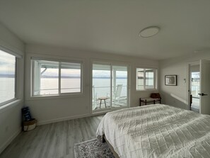 3 bedrooms, desk, travel crib, free WiFi