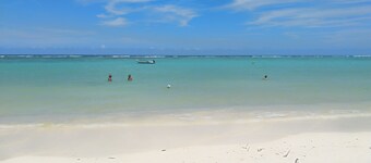 Appartement 3 Chambres, à 900 m D'une des Plus Belles Plages de L'île
