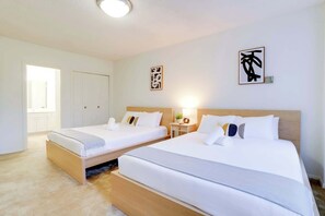 2 makuuhuonetta, työpöytä, silitysrauta/-lauta, Wi-Fi