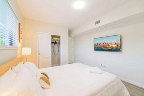 2 slaapkamers, een strijkplank/strijkijzer, wifi, beddengoed