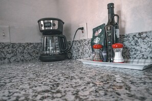 Kaffe och/eller kaffebryggare