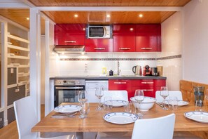 Refrigerador, microondas, horno y lavavajillas 