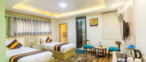 Deluxe Double or Twin Room | Iron/ironing board, free WiFi