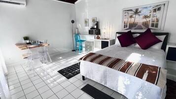 1 bedroom, in-room safe, iron/ironing board, free WiFi