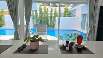 Executive Villa | Living area | Smart TV