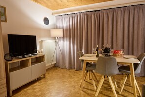 Dining - Studio with a real ski In/out (Ollon)