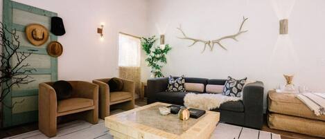 تلفزيون، مدفأة، ألعاب فيديو، ستيريو