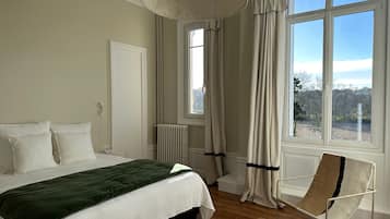 Double Room (7) | Pillow-top beds, free WiFi