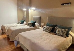 1 quarto, Wi-Fi de cortesia, roupa de cama
