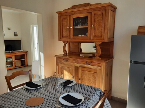 La petite maison de NiréMaison indépendante  avec terrasse et cour privée