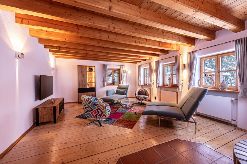 Alpines Juwel: Entspannung Und Tradition Im Ferienhaus Gipfelstürmer Mit Pool - 베르히테스가덴
