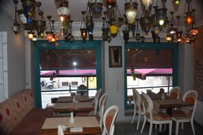 Reception - The Han (Istanbul)