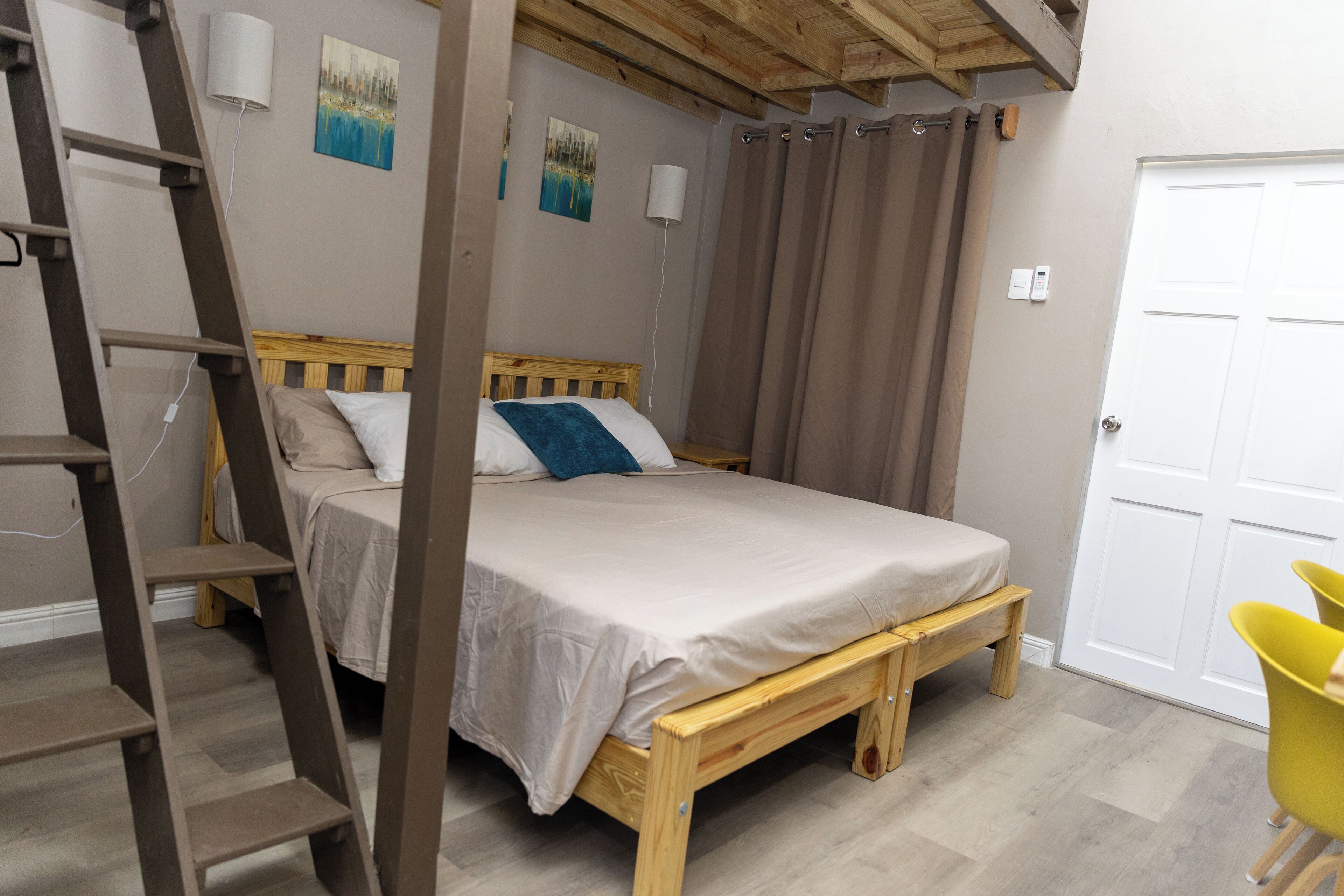Eenvoudige studio | 1 slaapkamer, een strijkplank/strijkijzer, gratis wifi, beddengoed