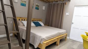 Eenvoudige studio | 1 slaapkamer, een strijkplank/strijkijzer, gratis wifi, beddengoed
