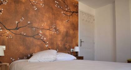 Maison de Village Charmante, 3 Ch, Terrasse, à Proximité des Pistes et Commerces à BolquÚre