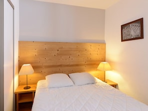 2 bedrooms
