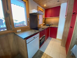 Kühlschrank, Mikrowelle, Geschirrspüler